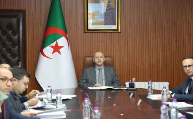 سايحي يدعو إلى تحسين جودة الخدمات