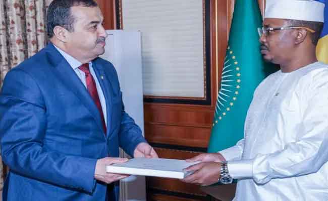 تسليم عرقاب رسالة خطية من تبون إلى نظيره التشادي