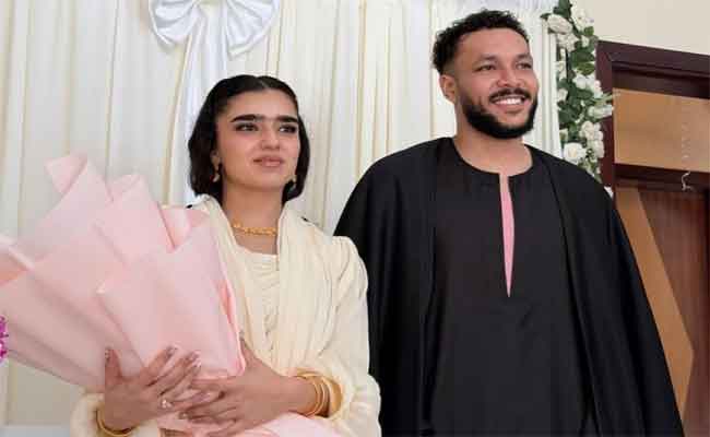 ويجز ينشر الصورة الأولى لزوجته: تزوجت حب حياتي