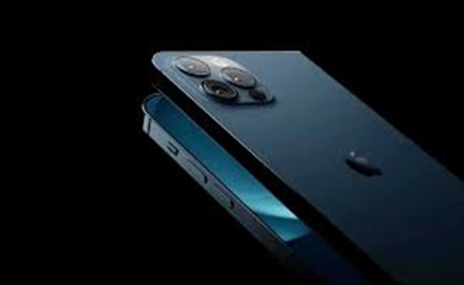 من المعدن السائل والتيتانيوم…تسريبات جديدة عن آيفون القابل للطي