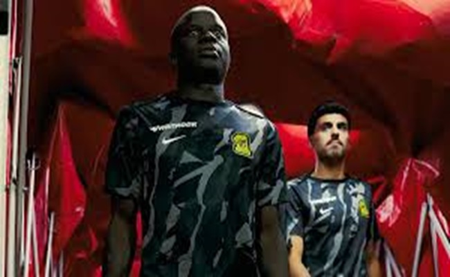 لماذا يصر كانتي على مغادرة الاتحاد السعودي؟