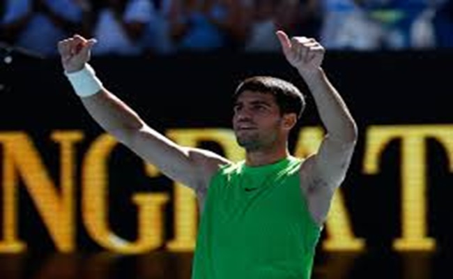 ألكاراز يجتاز عقبة هانفمان ويتأهل إلى الدور الثالث في أستراليا المفتوحة للتنس