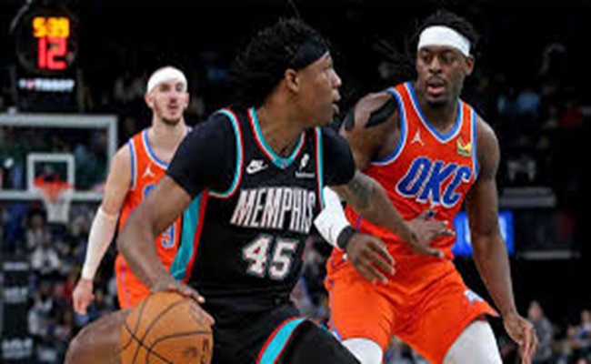 NBA…ثاندر يقلب تأخره بفارق 21 نقطة ويفوز على غريزليز بدوري السلة الأمريكي