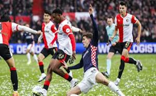 نجم هولندي يفجر صراعا بين ليفربول وبايرن ميونخ…