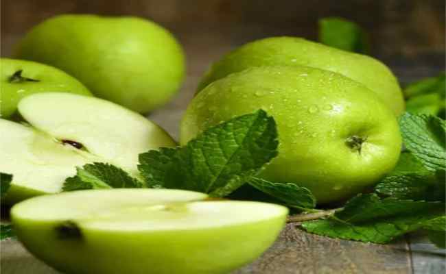 فوائد التفاح في السحور: القيمة الغذائية وأهم العناصر التي يحتويها