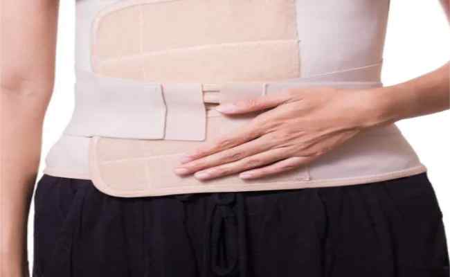 ربط البطن بعد الولادة لاستعادة القوام بين…الحقيقة والشائعات!