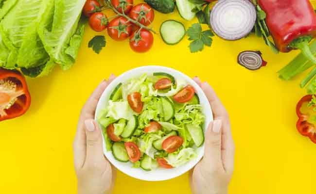 الطعام دواء: كيف تبنين طبقاً يومياً يدعم المناعة والقلب والتركيز؟