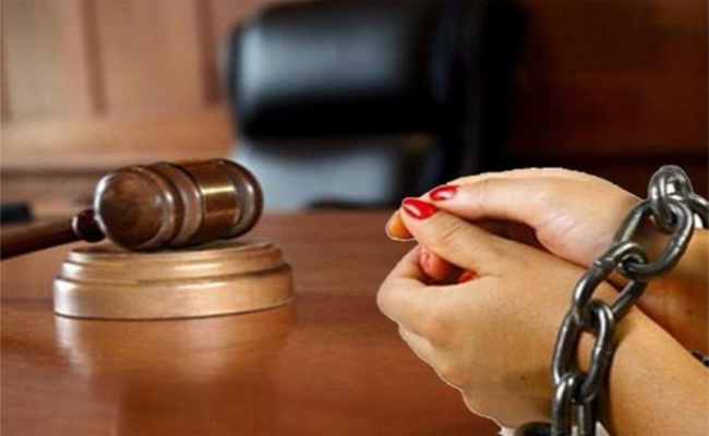 حبس خادمة متهمة بسرقة مصوغات ذهبية ثمينة بالعاصمة