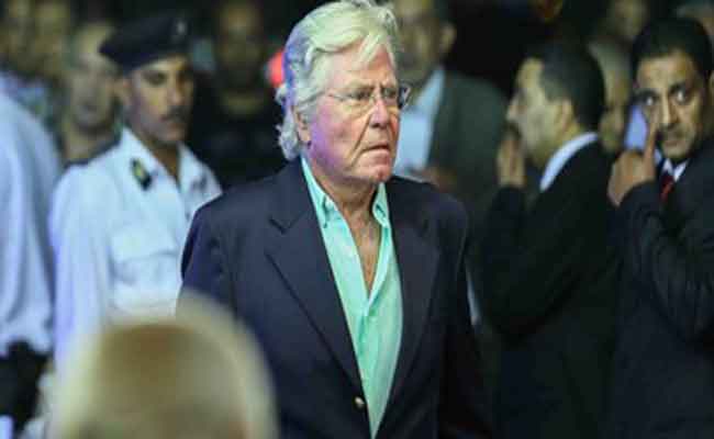 حسين فهمي: لا أواجه أي أزمات مع محكمة الأسرة أو زوجاتي السابقات