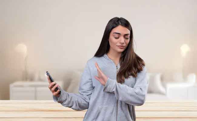 تجربتي مع التقليل من وقت الشاشات وأثرها الإيجابي في حياتي