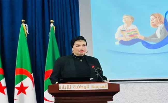 إشراف مولوجي على افتتاح ورشات تكوينية حول البرنامج التربوي الجديد للتكفل بأطفال التوحد