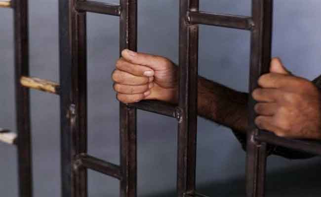 إدانة شاب بـ20 سنة تورط في قتل بائع حلويات بالعاصمة