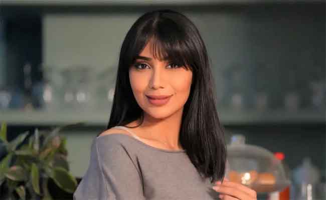 هكذا احتفلت لبنى عبد العزيز بيوم ميلادها…