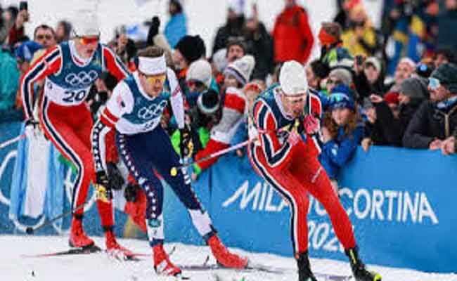 متزلج في “الأولمبياد الشتوية” يثير ضجة واسعة بفضل سرعته الخارقة…