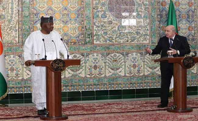 إشراف تبون رفقة نظيره النيجري على محادثات موسعة