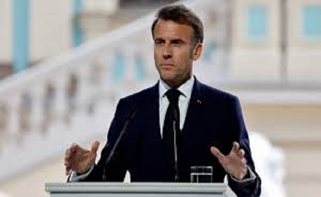 ماكرون: الحوار مع بوتين “ليس مسألة أيام”