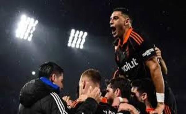 نيكو باز يعاقب ماينان في مباراة ميلان وكومو…