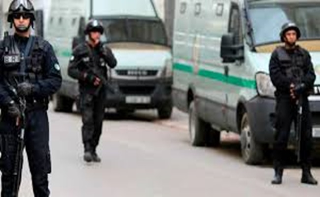 أب يقتل ابنته “بالمدرة” ويُسلّم نفسه للسلطات الأمنية بالشلف