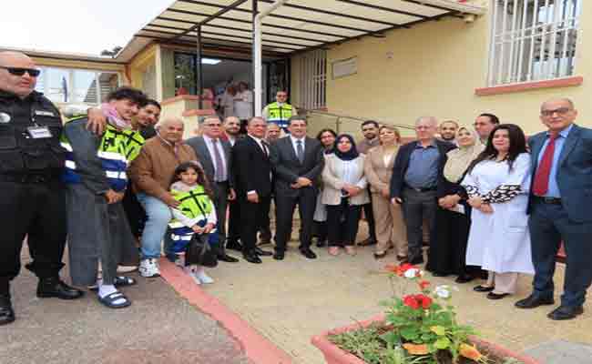 آيت مسعودان يتقاسم فرحة العيد مع مرضى مستشفى مصطفى باشا وبئر طرارية