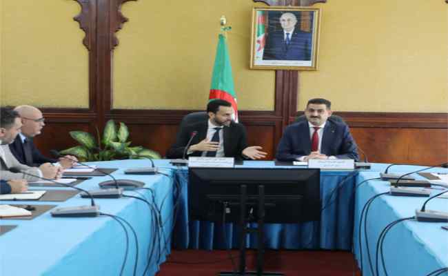 مباحثات بين دربال وواضح لتعزيز التعاون والشراكة بين قطاعيهما