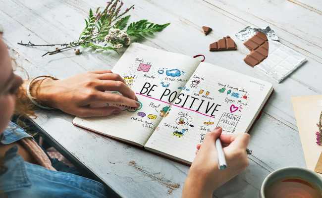 صحتكِ تبدأ من عقلكِ قبل جسدكِ: كيف أجعل تفكيري إيجابياً مع العام الجديد؟