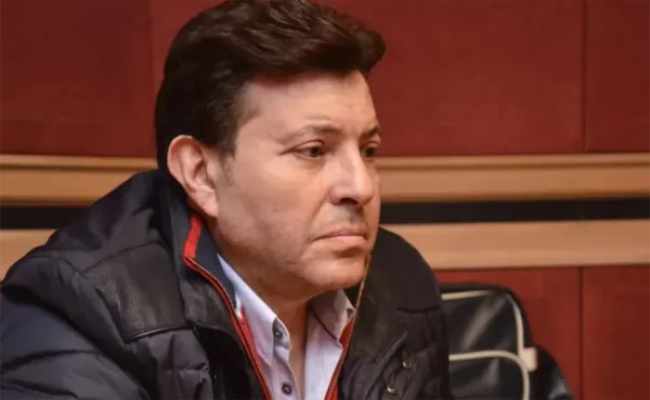 تطورات الحالة الصحية للفنان هاني شاكر: تحسن بطئ داخل العناية المركزة