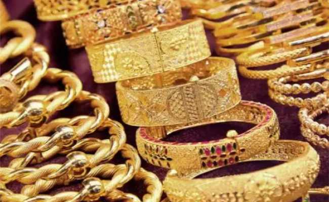 إدانة أربعيني بـ3 سنوات تورط في استغلال قاصر لسرقة ذهب جدته