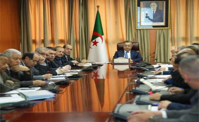 سكن الأساتذة والتحويلات الجامعية محور اجتماع وزارة التعليم العالي والنقابة