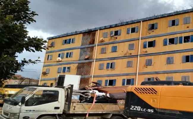 استفادة 18 عائلة قاطنة بعمارات “الأميونت”من سكنات لائقة بوهران