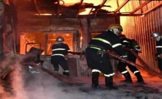 نشوب حريق في مستودع لتخزين الخشب بالبليدة