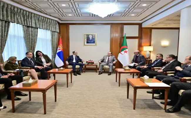 غريب يجري محادثات ثنائية مع نظيره الصربي