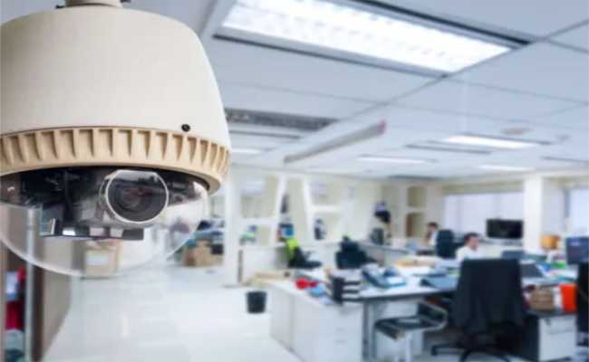 سلطة حماية المعطيات تعلن عن ضوابط جديدة لاستغلال كاميرات المراقبة في أماكن العمل