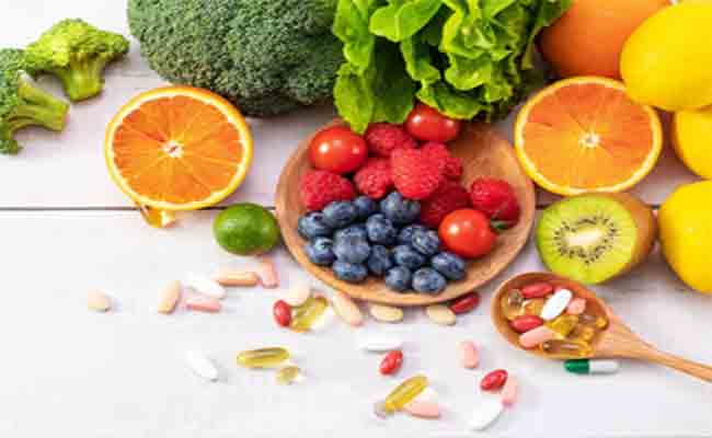 كيف تحمين نفسكِ من نقص الفيتامينات؟ من خلال التغذية المتوازنة ونمط الحياة الصحي