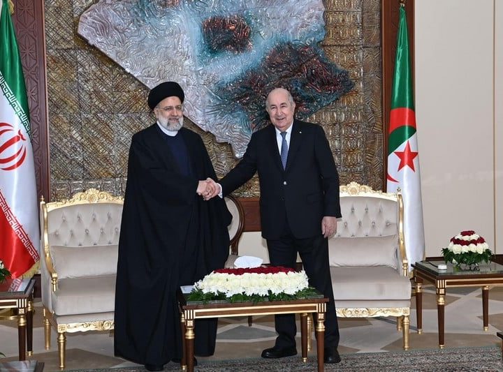 سكوب /بأمر من الجنرالات خطب الجمعة بالجزائر تمدح اعتداء إيران على دول الخليج تحت ذريعة نصرة غزة