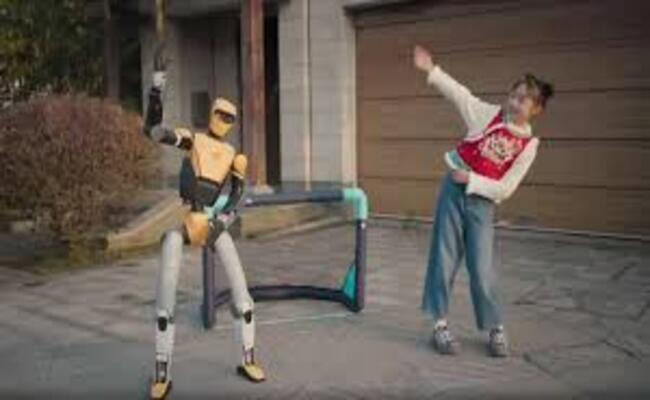 يُحاكي حركات الإنسان…الصين تكشف عن روبوت بقدرات قياسية