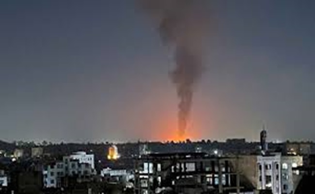 سواحل الحوثيين تحت قصف الإسرائيليين