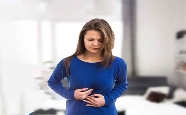 أبرز أسباب حرقان المعدة: العادات اليومية غير الصحية