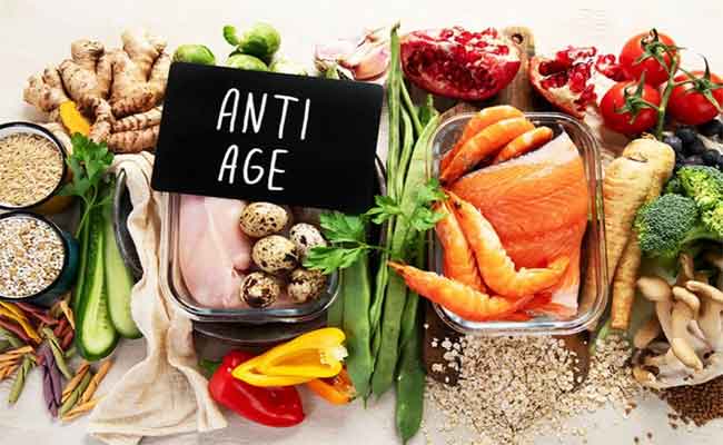 أفضل الأطعمة لمحاربة الشيخوخة: نصائح غذائية للحفاظ على شباب الجسم والصحة