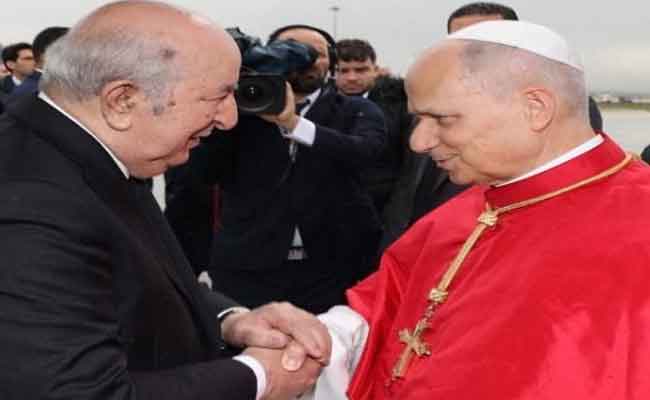 إشراف تبون على مراسم توديع بابا الفاتيكان