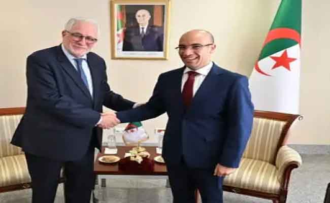 استقبال شايب عميد جامع باريس الكبير