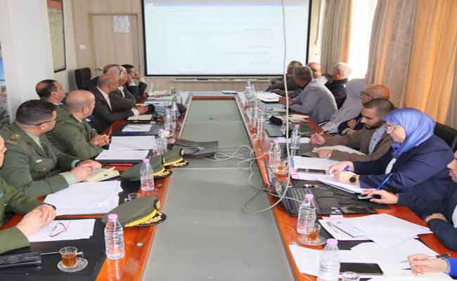 تحضير اتفاقية إطار لتزويد الدرك الوطني بتجهيزات مراقبة الحمولة