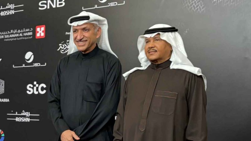 شاهدوا أبرز المشاهير الحاضرين لزواج نجل فنان العرب محمد عبده…ورابح صقر اول مطرب غنى بالحفل