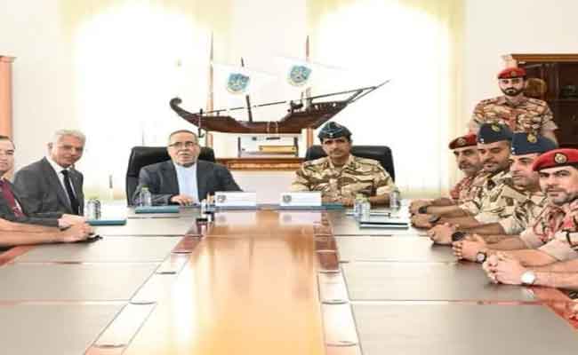 مجاهد في زيارة عمل لسلطنة عمان