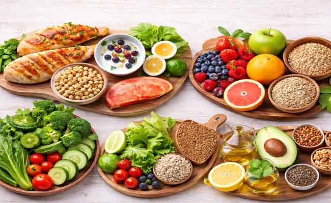 كيف تحمي نفسكِ من نقص الفيتامينات؟ أهمية تنويع الغذاء اليومي كأساس للوقاية