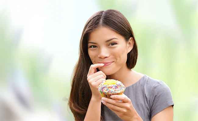 لماذا نكتسب الوزن بعد العيد؟ أسباب زيادة الوزن بعد رمضان ونصائح لتجنبه