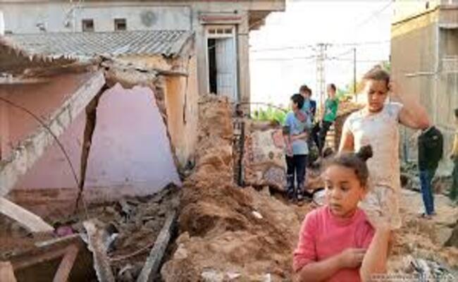 حين يصبح الجزائري منبوذا في وطنه ويعيش بين جحيم السيول وقمع الجنرالات