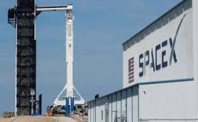 خلل يؤدي إلى تفكك قمر “ستارلينك” الاصطناعي في مداره…