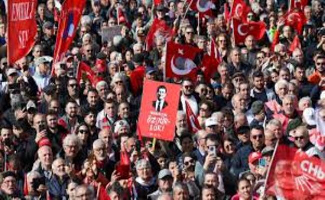 المعارضة التركية تسعى لإصلاح ضرر فضيحة سياسية
