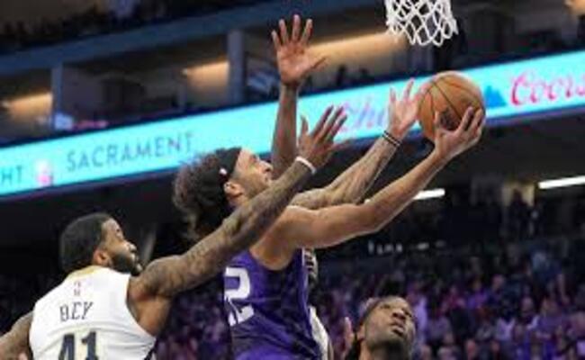 NBA…تألق كاردويل في الثواني الأخيرة يمنح كينغز فوزا ثمينا على بليكانز