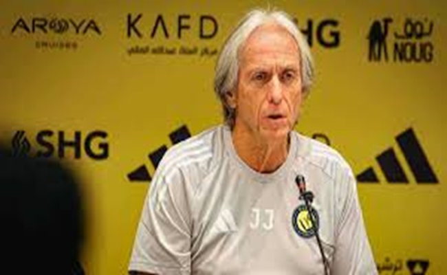 في هذه الحالة سأضحك في كل مكان داخل الملعب…